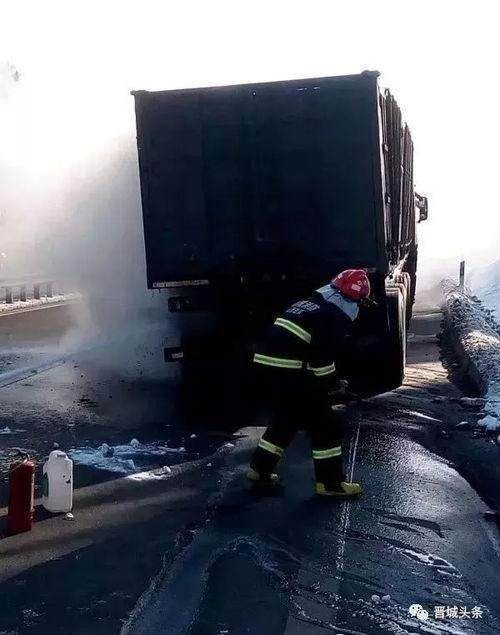 郑州高速爆料事件视频曝光,揭秘高速路惊险瞬间